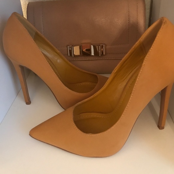 COPY - Mustard pointy toe heels not for sale!!! - Picture 3 of 4